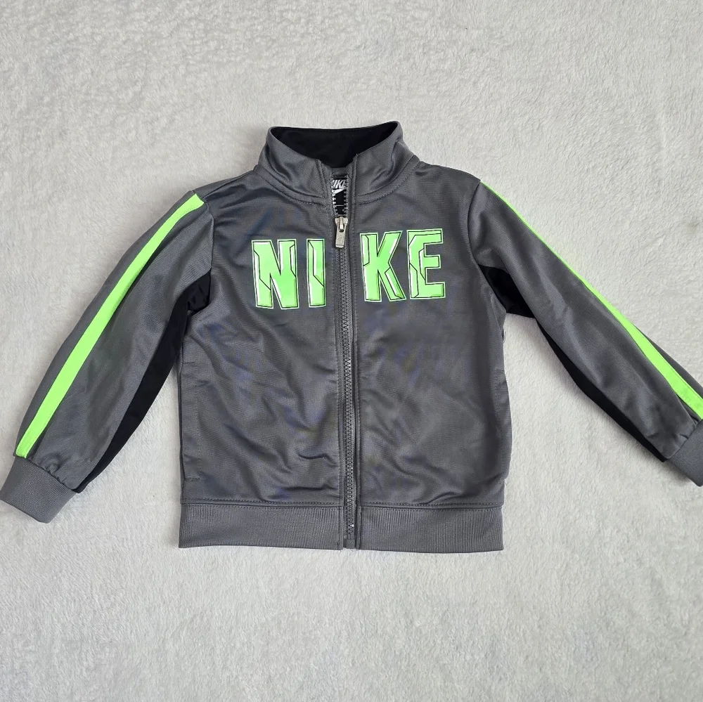 Boy's Nike Sweatshirt and Full Zip Jacket & Nautica Sweater Size 2T 24 Month